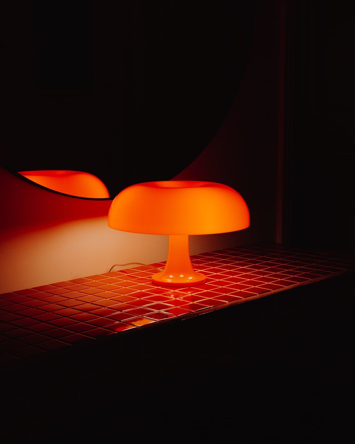 Retro Orange Mushroom Table Lamp - Modern Bedside Lighting